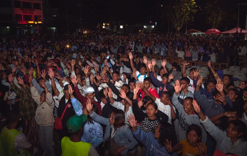 Revivez en images le grand concert évangélique d'Antsirabe du 27 août 2023  devant le podium. TGC Officiel Iz'Art Gospel Tanora Masina Itaosy