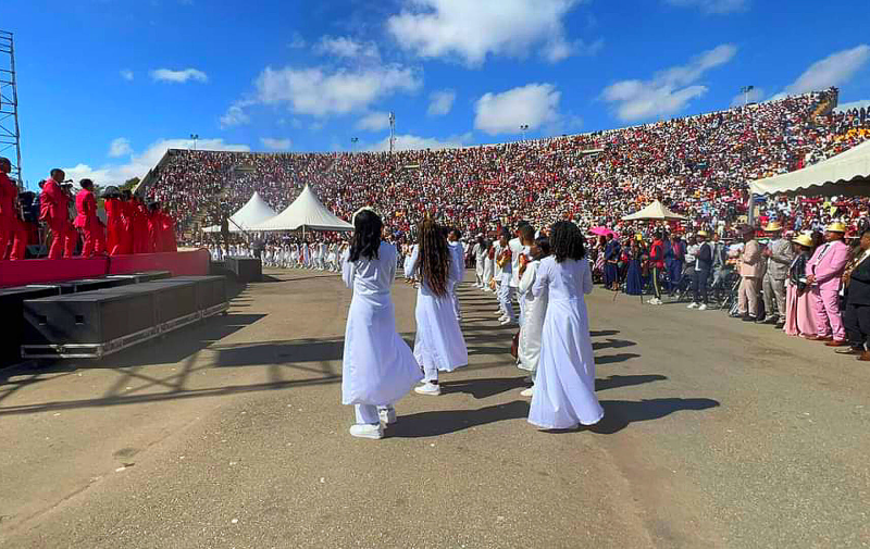 L'Église Rhefi Madagascar Célèbre son 18ème Anniversaire au Coliséum d'Antsonjombe